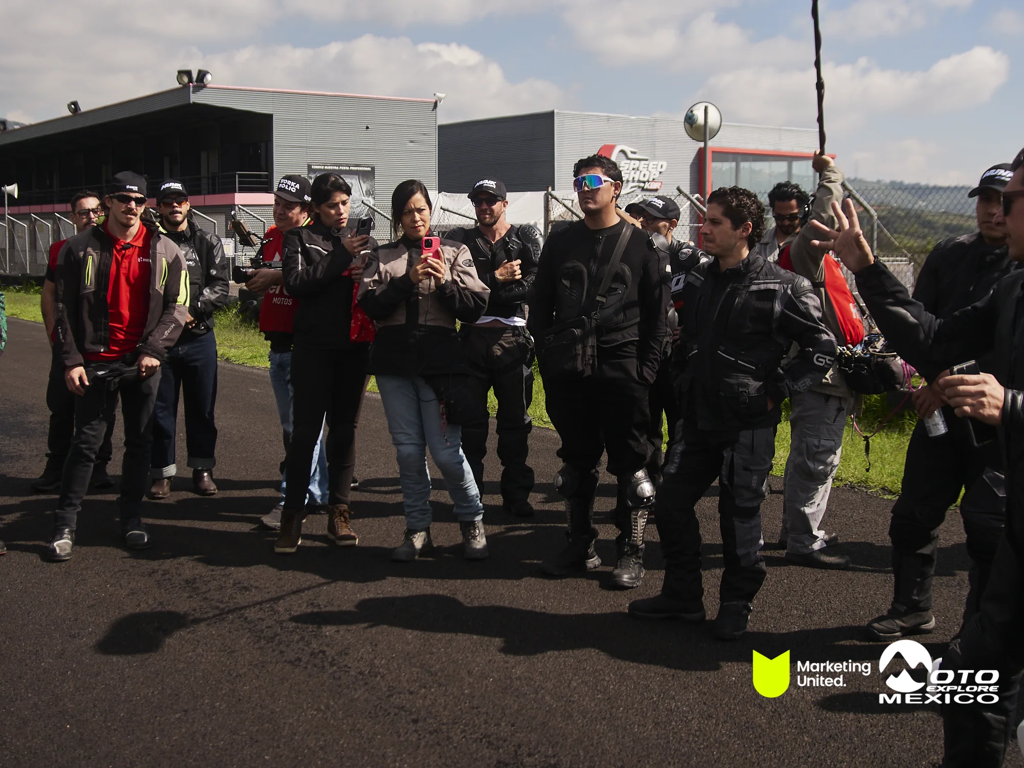 HUNK TRACKDAY 528